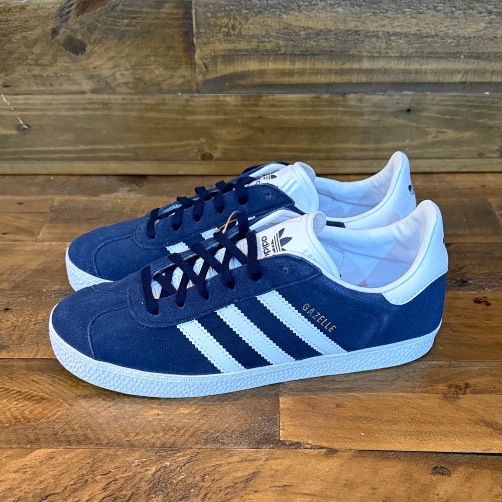 adidas Originals Boy's Gazelle Sneaker, Collegiate Navy/White/White, 6.5 Big Boy